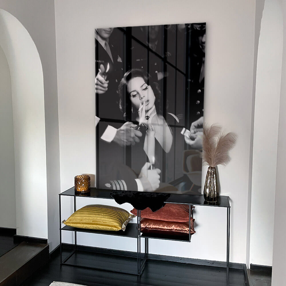 "Lana Smoking" Glas & Canvas