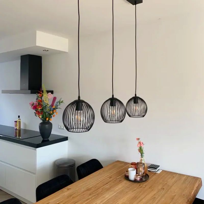 Zwarte Wiro hanglamp met 3 ronde, 20cm, kappen
