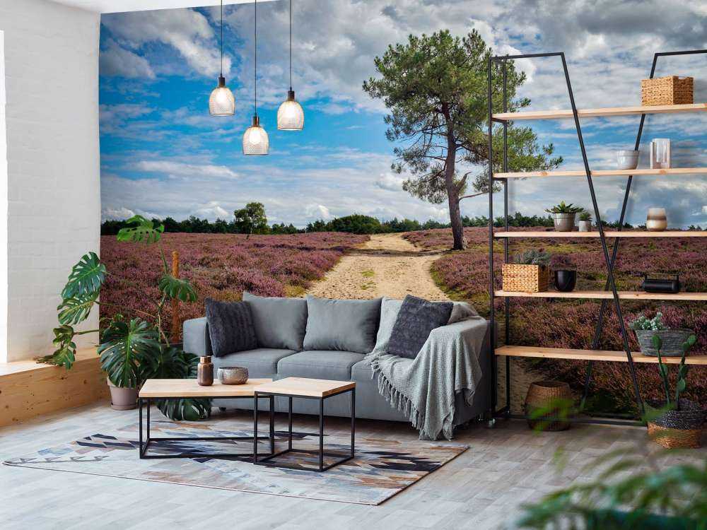 Fotobehang - Boom in heidegebied