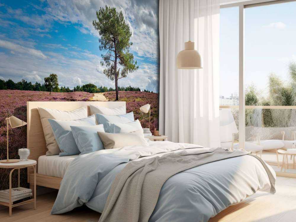 Fotobehang - Boom in heidegebied