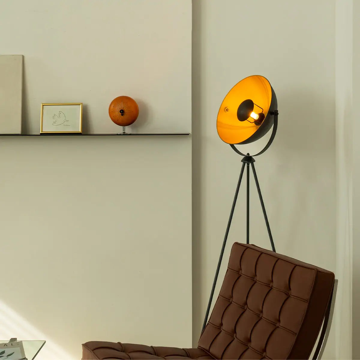 Klassieke vloerlamp Letal - Metalen Staande Lamp met Lampenkap - Zwart/goud - 66/66/148 cm